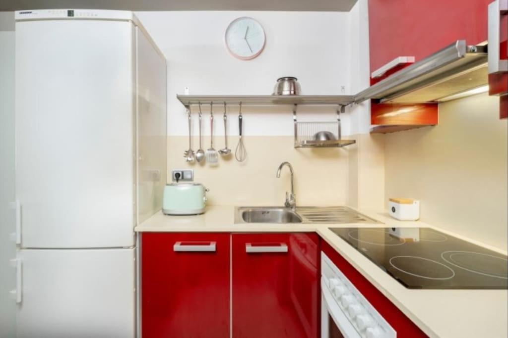 Acogedor Apartamento Cerca Del Casco Antiguo ジローナ エクステリア 写真