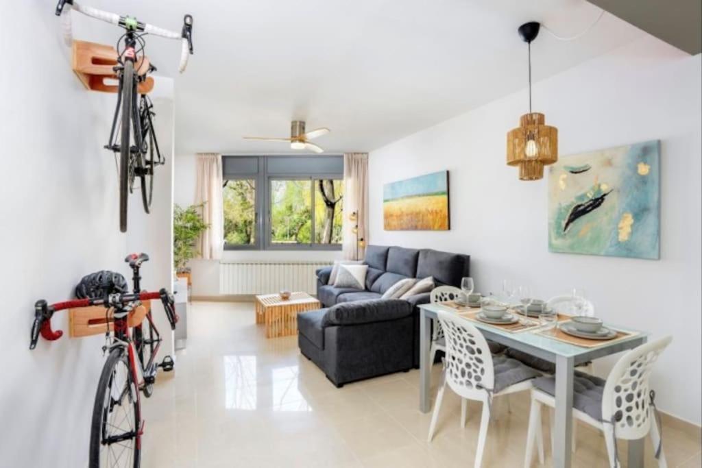 Acogedor Apartamento Cerca Del Casco Antiguo ジローナ エクステリア 写真